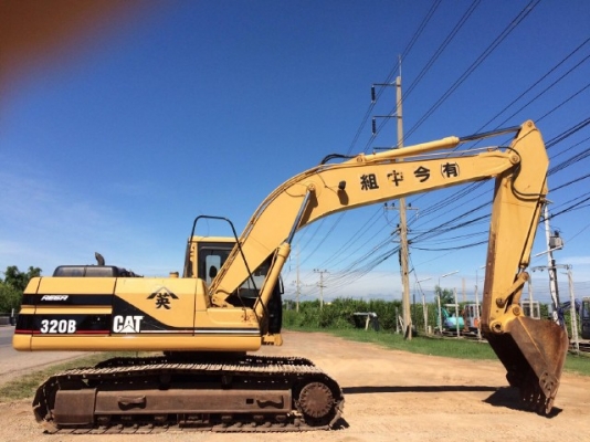 ขายรถแบคโฮ CAT 320B รถนอกนำเข้าเองจากญี่ปุ่น สภาพสวยพร้อมใช้งาน มีVDOการทำงานครับ