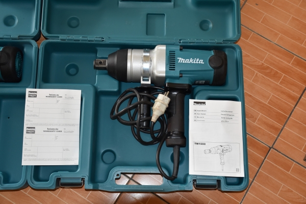 บล็อกไฟฟ้า 1 นิ้ว makita tw1000