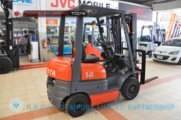 ขายรถโฟล์คลิฟท์มือสอง TOYOTA รุ่น 6FGL14-12348 ราคา 155,000 บาท  นำเข้าจากประเทศญี่ปุ่น 100\% ไม่เคยใช้งานในไทย