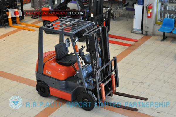 ขายรถโฟล์คลิฟท์มือสอง TOYOTA รุ่น 6FGL14-12348 ราคา 155,000 บาท  นำเข้าจากประเทศญี่ปุ่น 100\% ไม่เคยใช้งานในไทย