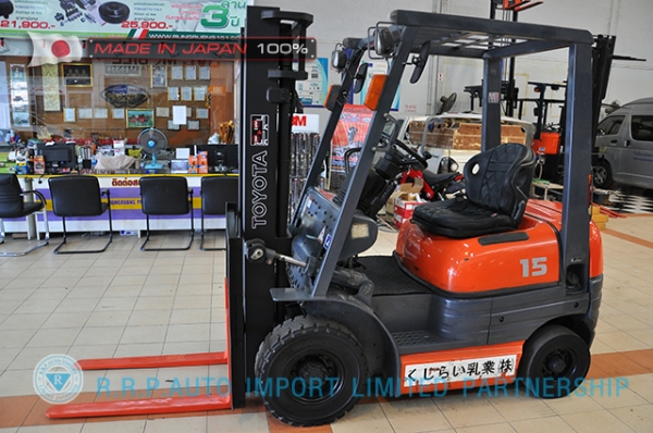 ขายรถโฟล์คลิฟท์มือสอง TOYOTA รุ่น 6FG15-34081 ราคา 155,000 บาท  นำเข้าจากประเทศญี่ปุ่น 100\% ไม่เคยใช้งานในไทย