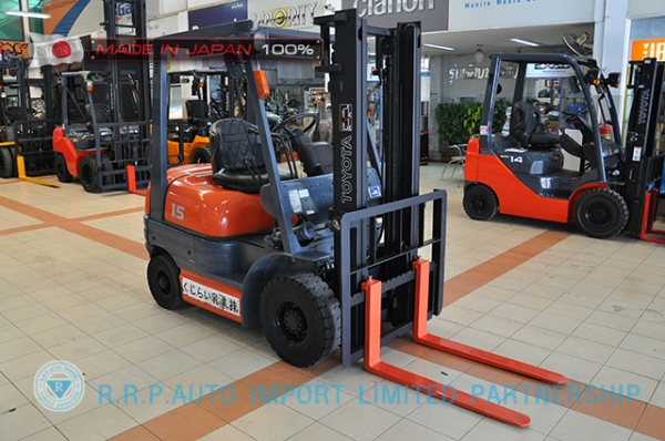 ขายรถโฟล์คลิฟท์มือสอง TOYOTA รุ่น 6FG15-34081 ราคา 155,000 บาท  นำเข้าจากประเทศญี่ปุ่น 100\% ไม่เคยใช้งานในไทย