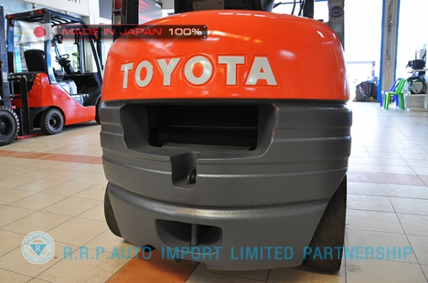 ขายรถโฟล์คลิฟท์มือสอง TOYOTA รุ่น 6FG15-34081 ราคา 155,000 บาท  นำเข้าจากประเทศญี่ปุ่น 100\% ไม่เคยใช้งานในไทย