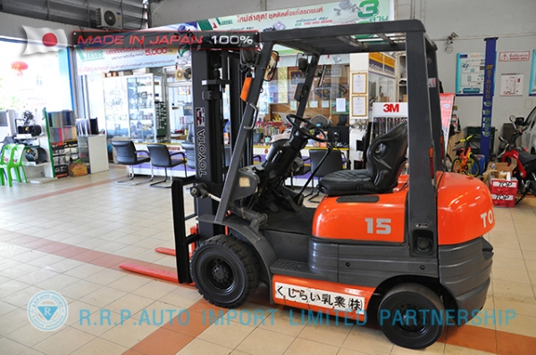 ขายรถโฟล์คลิฟท์มือสอง TOYOTA รุ่น 6FG15-34081 ราคา 155,000 บาท  นำเข้าจากประเทศญี่ปุ่น 100\% ไม่เคยใช้งานในไทย