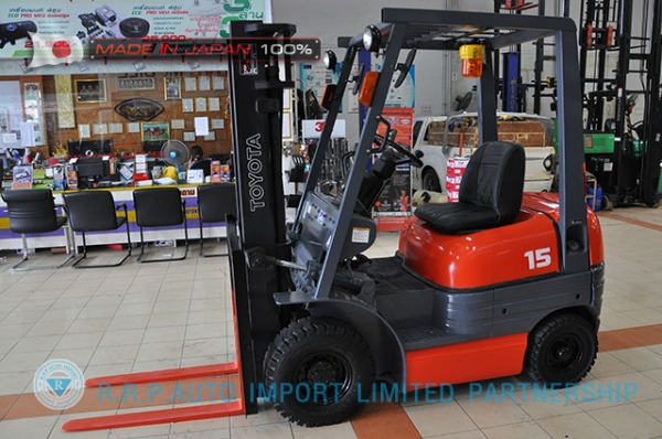 ขายรถโฟล์คลิฟท์มือสอง TOYOTA รุ่น 6FG15-10499 ราคา 155,000 บาท  นำเข้าจากประเทศญี่ปุ่น 100\% ไม่เคยใช้งานในไทย