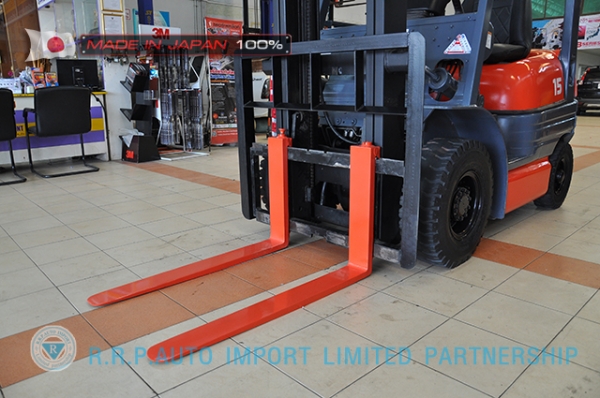 ขายรถโฟล์คลิฟท์มือสอง TOYOTA รุ่น 6FG15-10499 ราคา 155,000 บาท  นำเข้าจากประเทศญี่ปุ่น 100\% ไม่เคยใช้งานในไทย