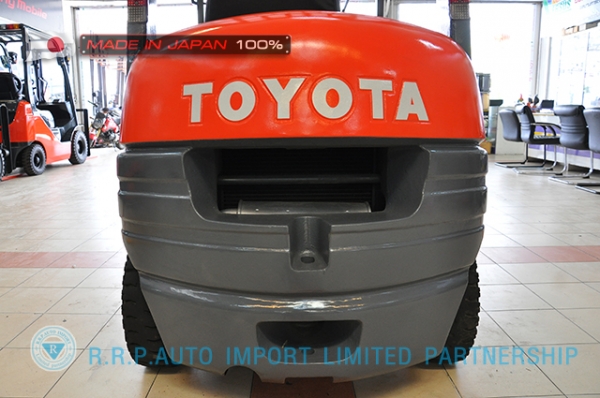 ขายรถโฟล์คลิฟท์มือสอง TOYOTA รุ่น 6FG15-10499 ราคา 155,000 บาท  นำเข้าจากประเทศญี่ปุ่น 100\% ไม่เคยใช้งานในไทย