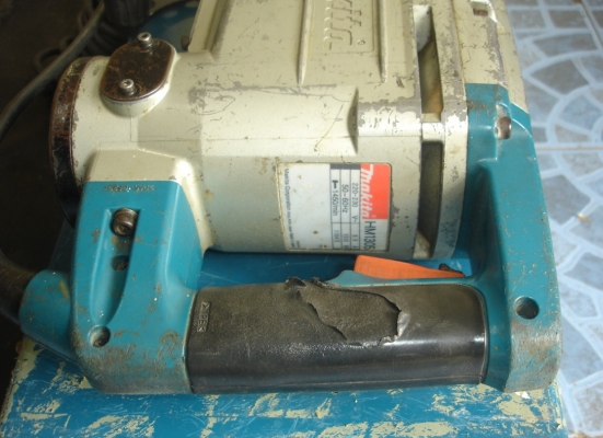 ขายเครื่องสะกัดคอนกรีด MAKITA HM1305 1510W.แท้100\%  30mm