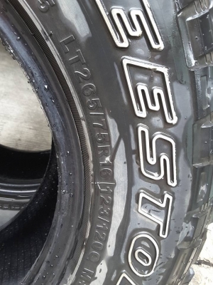 Deestone MT 245-75-16 ปี13 สภาพสวยๆ มี 2เส้น Deestone MT 245-75-16 ปี13 สภาพสวยๆ มี 2เส้น