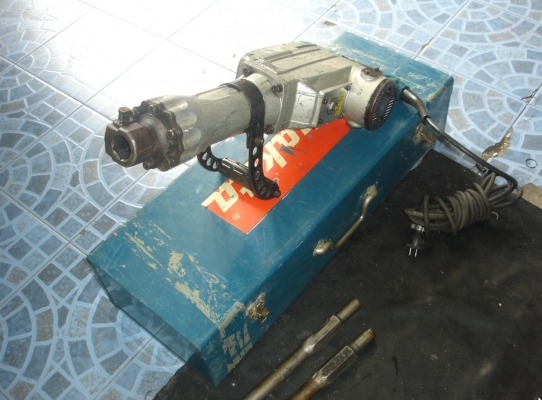 ขายเครื่องสะกัดคอนกรีด MAKITA HM1305 1510W.แท้100\%  30mm