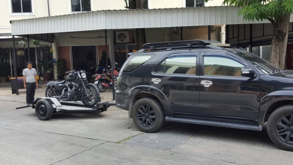 พ่วงบรรทุกมอไซค์ แบบเตี้ย กระดกได้ ขึ้น ลง ง่ายๆ คนเดียว สบายๆ พ่วงบรรทุกมอไซค์ แบบเตี้ย กระดกได้ ขึ้น ลง ง่ายๆ คนเดียว สบายๆ