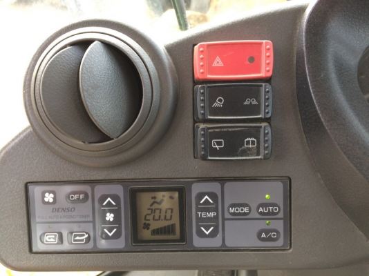 TCM / Hitachi ZW310-A ปี 2010 ขนาดเท่ากับ 966H นำเข้าจากญี่ปุ่น สวยมาก ๆ ราคาไม่แพงครับ