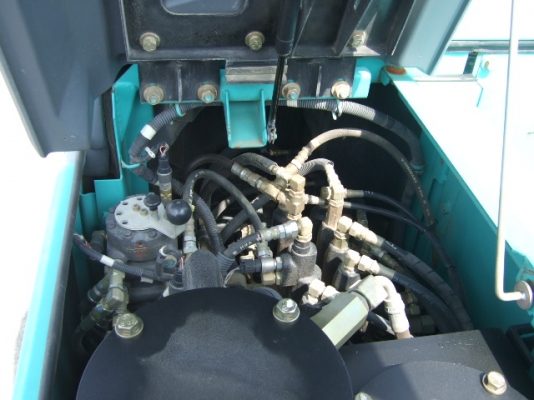 รถขุด Kobelco SK135SR-1ES#YY04-09963 3756ชั่วโมง นำเข้าจากญี่ปุ่น โทร. 080-6565422 (หนิง)