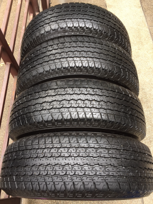 ยาง Bridgestone 245 70 16 ปลายปี15 ดอกเต็ม ไม่มีปะ ราคาไม่แพง ยาง Bridgestone 245 70 16 ปลายปี15 ดอกเต็ม ไม่มีปะ ราคาไม่แพง