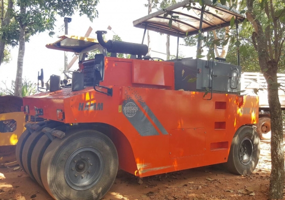 ขาย รถบดล้อยาง 8 ล้อ HAMM GRW-15 ออกห้างมือเดียวปี 58 ใช้งานแค่ 100 ชม. เอกสารเล่มทะเบียนครบ ราคาคุยกันได้