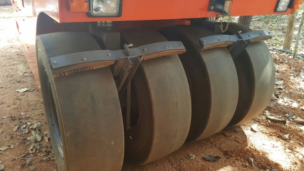 ขาย รถบดล้อยาง 8 ล้อ HAMM GRW-15 ออกห้างมือเดียวปี 58 ใช้งานแค่ 100 ชม. เอกสารเล่มทะเบียนครบ ราคาคุยกันได้