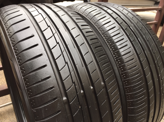 ยางคู่ Yokohama 225 50 17 ปลายปี15 ดอกเต็ม ไม่มีปะ ราคาไม่แพง