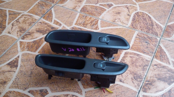 สวิตช์ กดขึ้น ลง กระจก VOLVO V70 ประตูหลัง ซ้าย ขวา