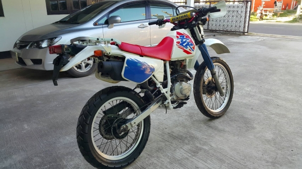 XLR200 สภาพดี ทะเบียนพร้อม XLR200 สภาพดี ทะเบียนพร้อม