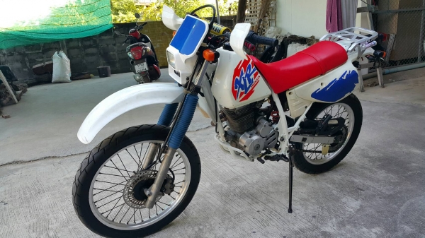 XLR200 สภาพดี ทะเบียนพร้อม XLR200 สภาพดี ทะเบียนพร้อม