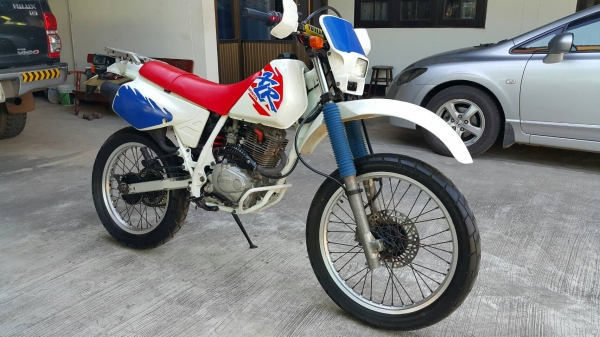 XLR200 สภาพดี ทะเบียนพร้อม XLR200 สภาพดี ทะเบียนพร้อม