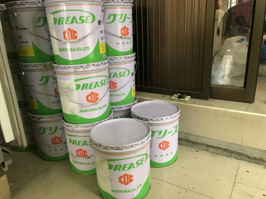 ขายจารบีเกรดคุณภาพสูง Chuoyuka made in Japan ใช้ในงานอุตสาหกรรมประกอบรถยนต์ ของใหม่ มีมา 20ถัง ครับ