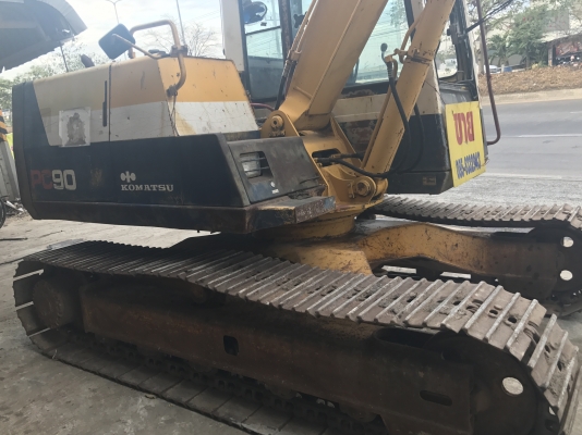 รถขุด Komatsu pc 90 รุ่น5 มี vdo ให้ชม ราคา 750,000 โทร 085-8332943