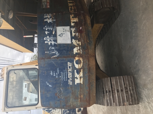 รถขุด Komatsu pc 90 รุ่น5 มี vdo ให้ชม ราคา 750,000 โทร 085-8332943