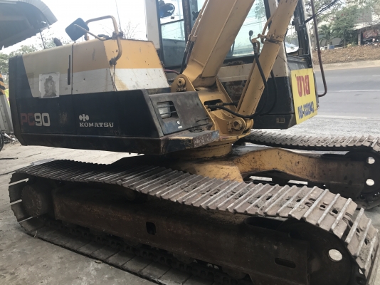 รถขุด Komatsu pc 90 รุ่น5 มี vdo ให้ชม ราคา 750,000 โทร 085-8332943