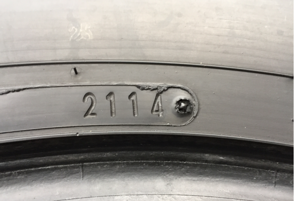 ยาง Dunlop 265 70 16 กลางปี14 ดอกเยอะ ใช้ยาว ราคาไม่แพง ยาง Dunlop 265 70 16 กลางปี14 ดอกเยอะ ใช้ยาว ราคาไม่แพง