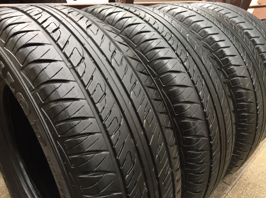 ยาง Dunlop 265 70 16 กลางปี14 ดอกเยอะ ใช้ยาว ราคาไม่แพง ยาง Dunlop 265 70 16 กลางปี14 ดอกเยอะ ใช้ยาว ราคาไม่แพง