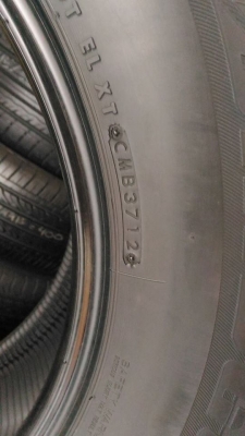 Bridgestone 265/60-18