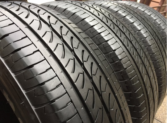 ยาง Firestone 205 70 15 กลางปี16 ดอกเต็ม เนื้อนิ่ม ใช้ยาว ราคาไม่แพง