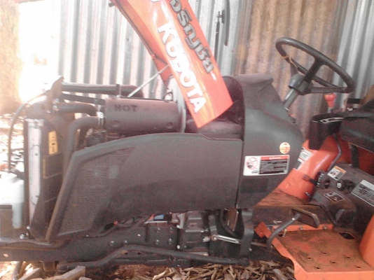 รถไถ 24 แรง ใหม่  เหมือน  นางฟ้า รถออกปีกว่า ฯฯ  มี ตัวรถ +  กับ ผานหลัง  ชั้วโมงน้อย  14   ชั้วโมง   พร้อมทะเบียน   ราคาขายเบา ฯฯ  250000      ต่อลองคับ   สอบถาม วันทูคอล 0986683479 dtac 0991751349 สิทธิ์ คับ