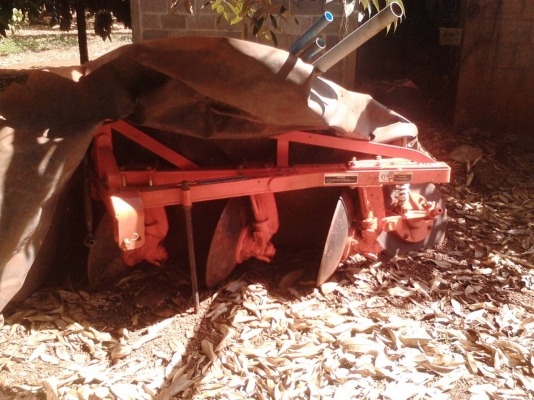 รถไถ 24 แรง ใหม่  เหมือน  นางฟ้า รถออกปีกว่า ฯฯ  มี ตัวรถ +  กับ ผานหลัง  ชั้วโมงน้อย  14   ชั้วโมง   พร้อมทะเบียน   ราคาขายเบา ฯฯ  250000      ต่อลองคับ   สอบถาม วันทูคอล 0986683479 dtac 0991751349 สิทธิ์ คับ