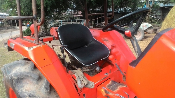 รถไถ 34 แรง เอกสารอินวอย   อุปกร 3 ชิ้น   ผานหน้ +ผานหลัง + โรตาลี   พร้อมใช้ราคาเบา ฯฯฯ  155,000  บาท สอบถาม  วันทูคอล 0986683479 dtac 0991751349 สิทธิ์