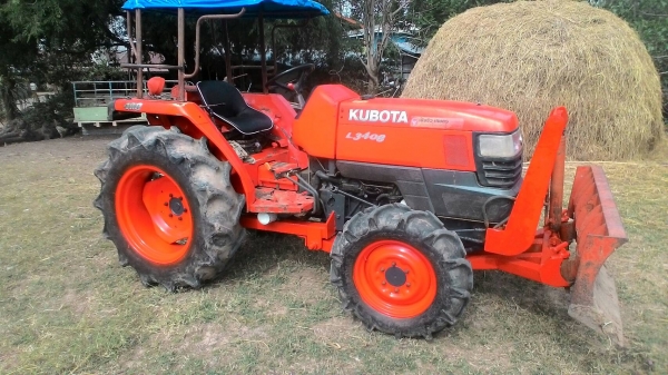 รถไถ 34 แรง เอกสารอินวอย   อุปกร 3 ชิ้น   ผานหน้ +ผานหลัง + โรตาลี   พร้อมใช้ราคาเบา ฯฯฯ  155,000  บาท สอบถาม  วันทูคอล 0986683479 dtac 0991751349 สิทธิ์