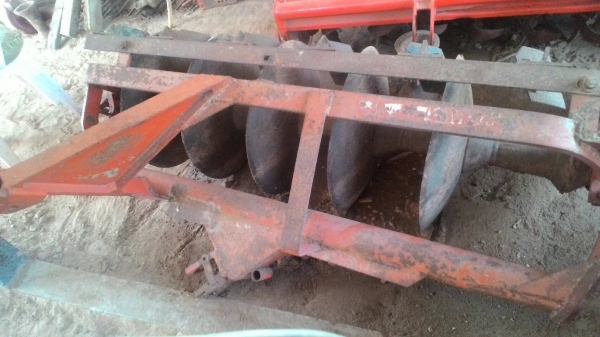 รถไถ 34 แรง เอกสารอินวอย   อุปกร 3 ชิ้น   ผานหน้ +ผานหลัง + โรตาลี   พร้อมใช้ราคาเบา ฯฯฯ  155,000  บาท สอบถาม  วันทูคอล 0986683479 dtac 0991751349 สิทธิ์