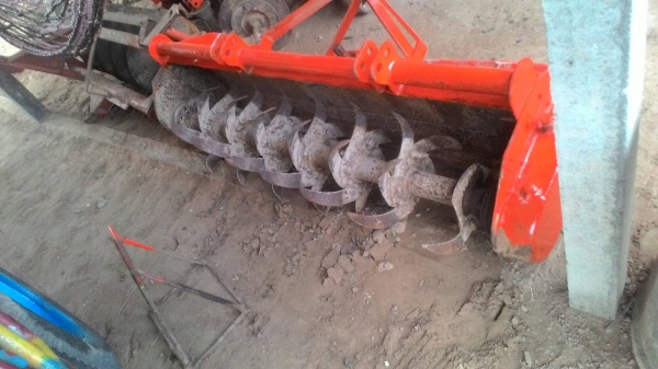 รถไถ 34 แรง เอกสารอินวอย   อุปกร 3 ชิ้น   ผานหน้ +ผานหลัง + โรตาลี   พร้อมใช้ราคาเบา ฯฯฯ  155,000  บาท สอบถาม  วันทูคอล 0986683479 dtac 0991751349 สิทธิ์