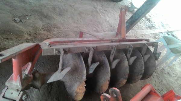 รถไถ 34 แรง เอกสารอินวอย   อุปกร 3 ชิ้น   ผานหน้ +ผานหลัง + โรตาลี   พร้อมใช้ราคาเบา ฯฯฯ  155,000  บาท สอบถาม  วันทูคอล 0986683479 dtac 0991751349 สิทธิ์