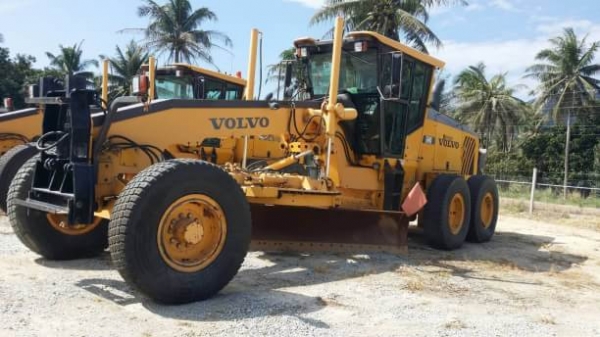 Volvo ปี 2010 #48ทำงาน 7000 ซม   ราคา 3400000  ขายทั้งสด&amp;ผ่อน  รับซื้อ-ขาย-แลกเปลี่ยน-รถบรรทุกๆชนิด