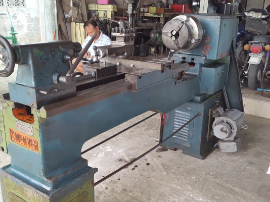 แท่นกลึง 6 ฟุต 2 เพลา เกียร์บล็อก เชนเย่ พร้อมใช้งาน ด่วนๆๆ 67,000