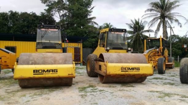 ขายรถบด Bomag Bw 211D-40. ชั่วโมงงาน5000