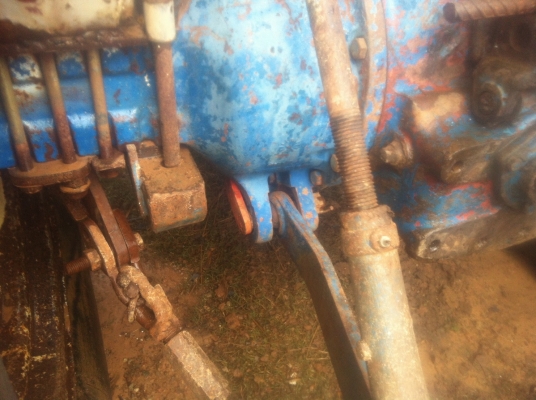 ขายด่วน รถไถ FROD 6610 สภาพพร้อมใช้งาน เครื่องปั้มดี หางไม่ตก สภาพยางพร้อมใช้งาน เครื่องT5 สภาพเครื่อวดี อุปกรณ์ดันหน้า ผานหก รถพร้อมใช้งาน เอกสารสัญญาซื้อขาย