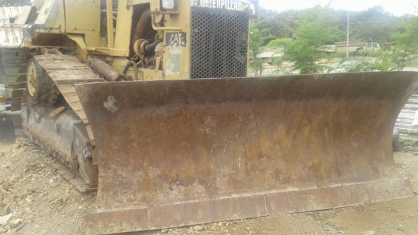 ขายแทรกเตอร์D4H สภาพสวยพร้อมใช้ติดตอคุณอ๊อฟพิจิตร086-737-9991