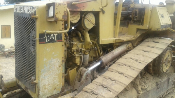 ขายแทรกเตอร์D4H สภาพสวยพร้อมใช้ติดตอคุณอ๊อฟพิจิตร086-737-9991