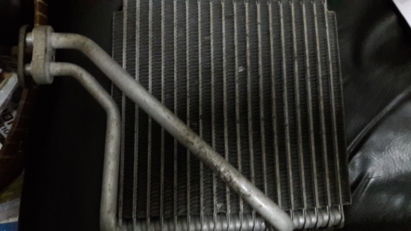 รังผึ้งคอยเย็น  ของใหม่ใส่ อีซูซุ ดีแม็ค D-MAX HILANDER ปี05