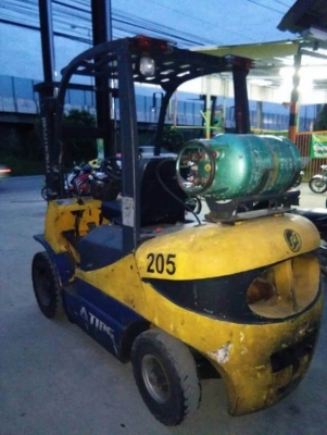 Toyota-5 เบนซิน เกียออโต้ 2.5ตัน เสา 4เมตร