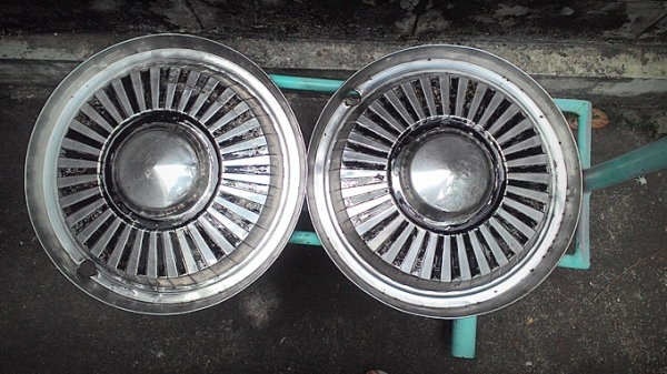 ฝาครอบล้อ 13 นิ้ว 4 ฝา หนา ๆ 1,200 .-