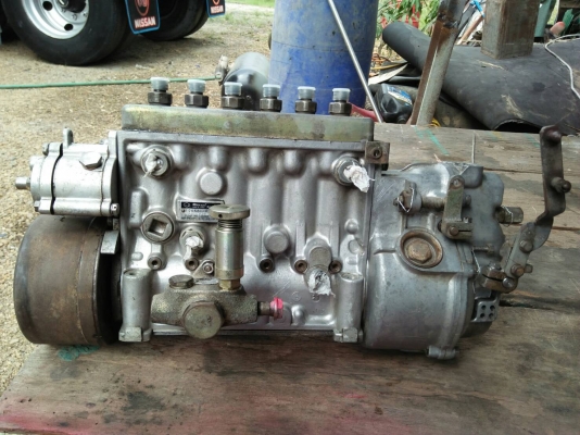 ปั้มโซล่า PE 6 ขาย16000 สอบถามรายละเอียดได้ที่คุณหนุ่มครับ 086 074 8399